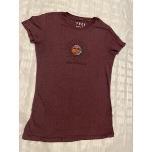 Free State Sun and Moon Aeropostale Junior Size Medium Maroon T Shirt